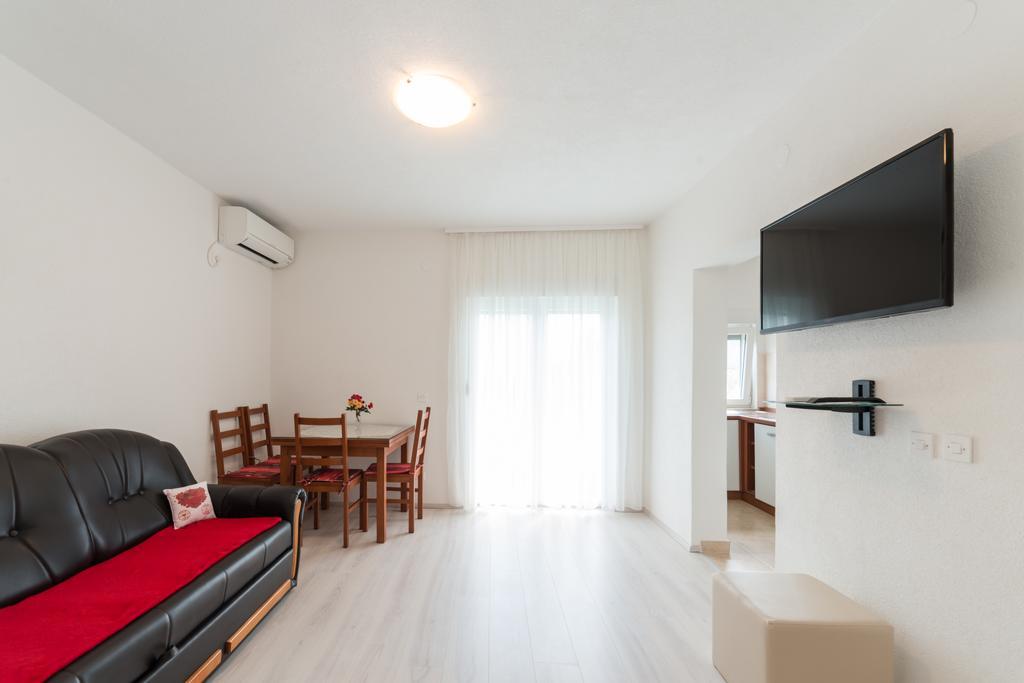 Apartments Brekalo Pakoštane Zewnętrze zdjęcie