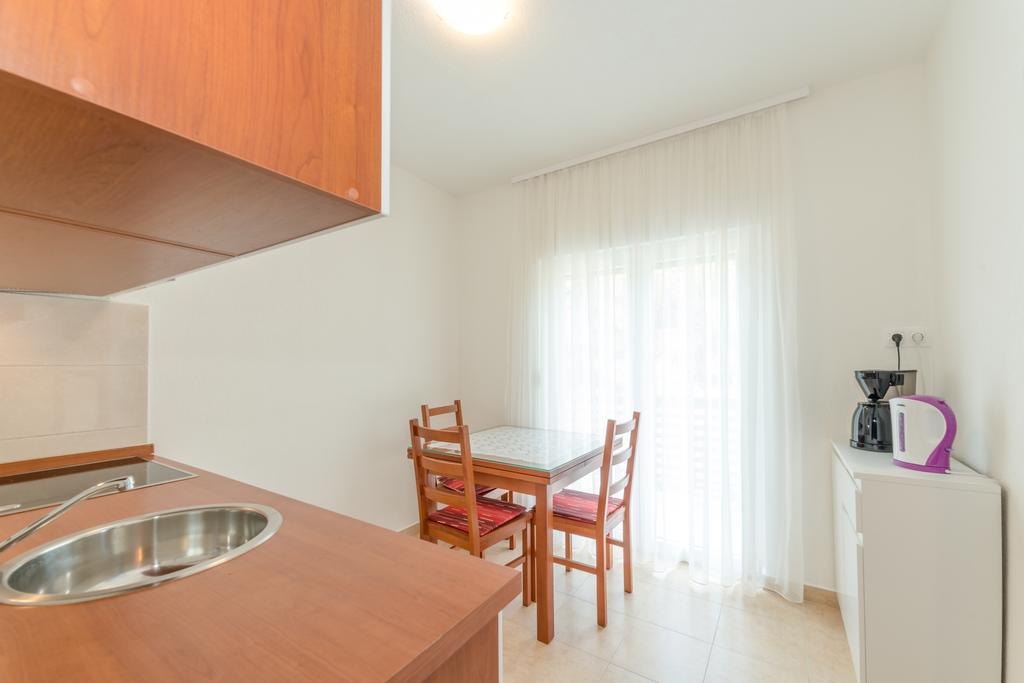 Apartments Brekalo Pakoštane Zewnętrze zdjęcie